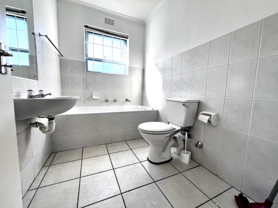 To Let 2 Bedroom Property for Rent in Sunningdale Western Cape